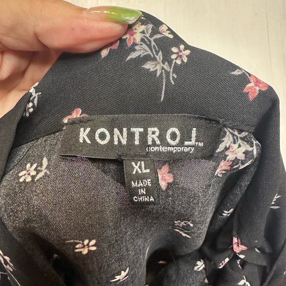 Kontrol Contemporary Black Floral Tie Neck Blouse XL Long Sleeve Lightweight - Picture 8 of 10